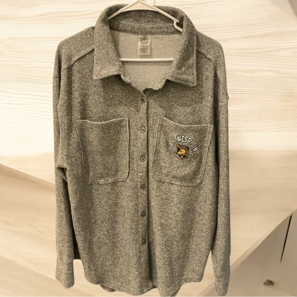 Women’s Army West Point Gray Button Down Shirt Size Large